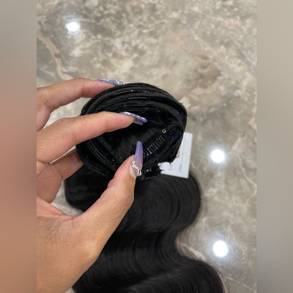 New! Clip Ins! 30” Virgin Human Hair, Body Wave Bundle of Clip Ins - Picture 2 of 4